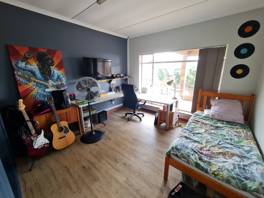 4 Bedroom Property for Sale in Noorsekloof Eastern Cape